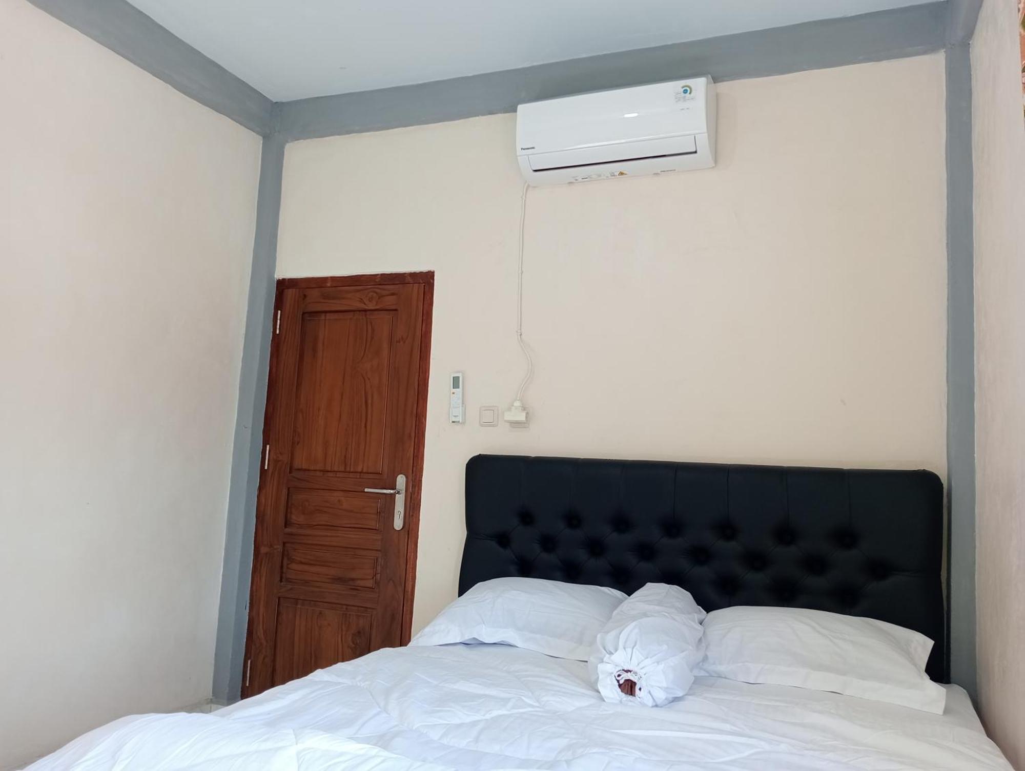 Yusilver Guest House 라부안 바조 외부 사진