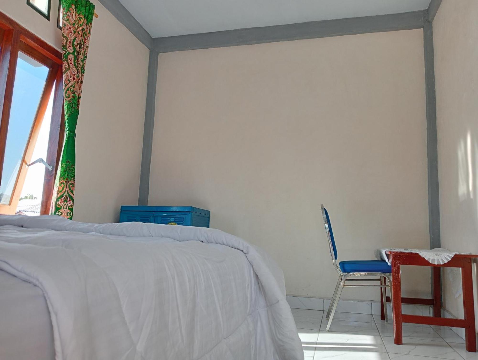 Yusilver Guest House 라부안 바조 외부 사진