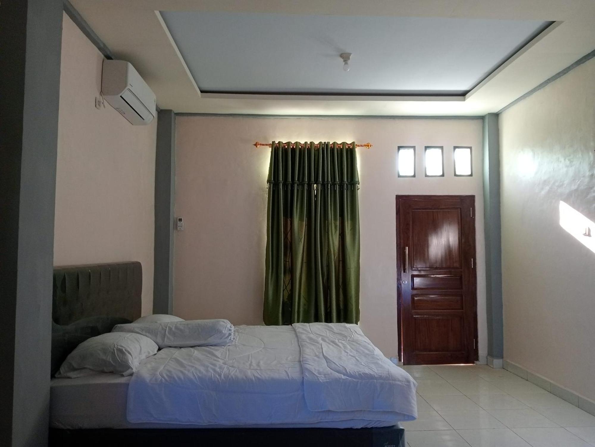Yusilver Guest House 라부안 바조 외부 사진