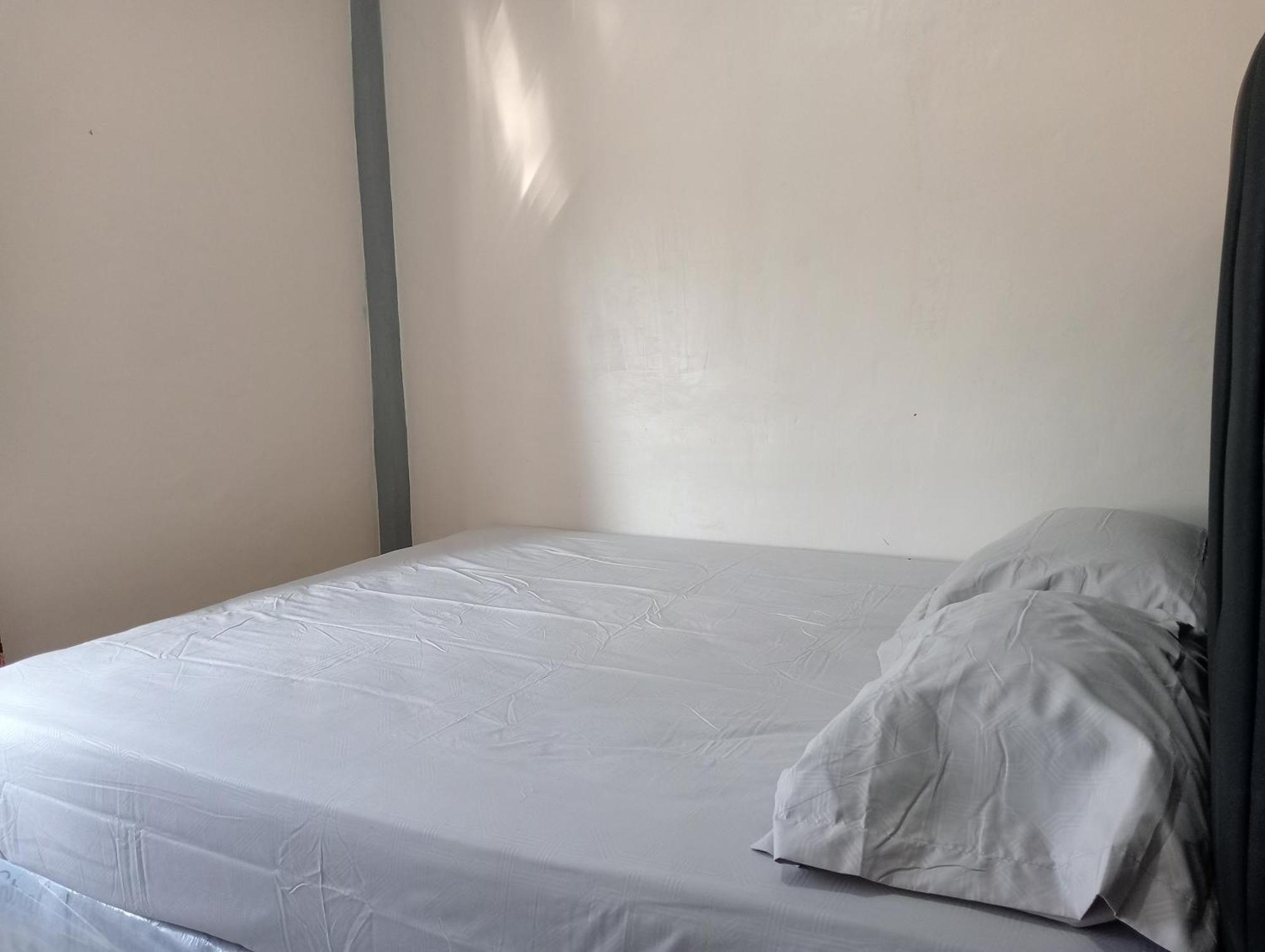 Yusilver Guest House 라부안 바조 외부 사진