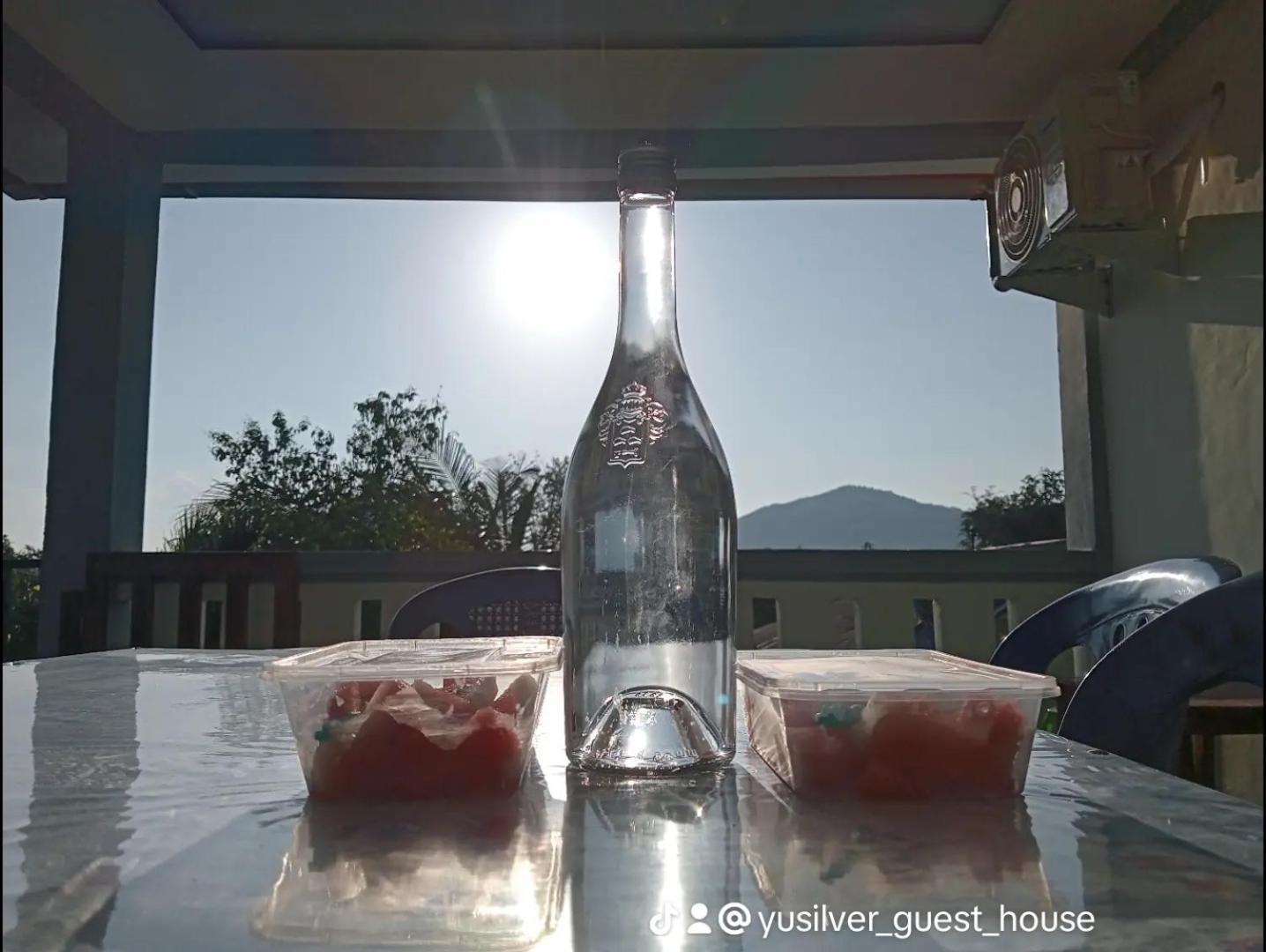 Yusilver Guest House 라부안 바조 외부 사진